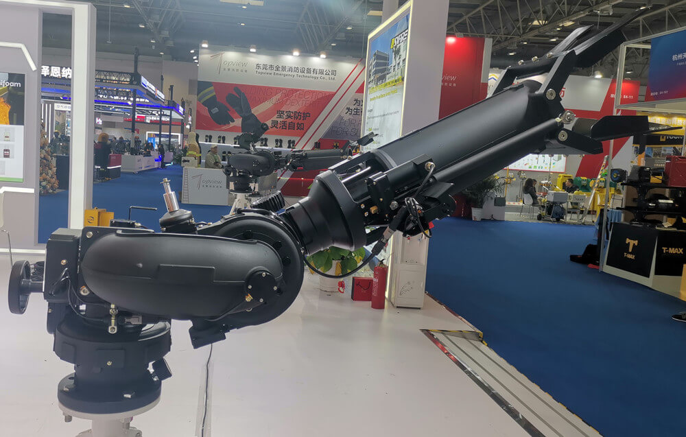 신제품 출시 – 초대형 화재 모니터